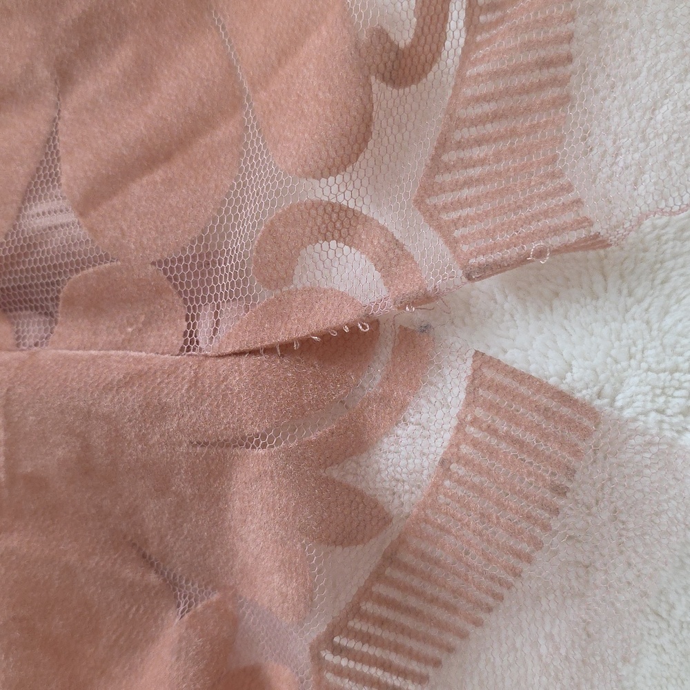 Elegant Mauve Lace Dress - Picture 4 of 6